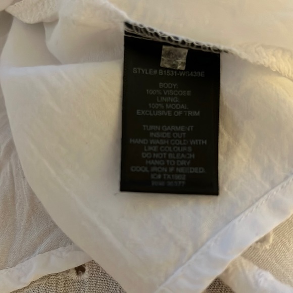 Cute Sanctuary Top - Picture 5 of 5